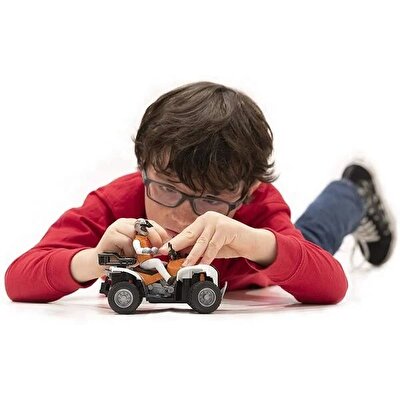 Bruder Atv Aracı ve Sürücüsü