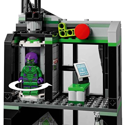LEGO Marvel Örümcek Adam Oscorp’a Karşı 76324