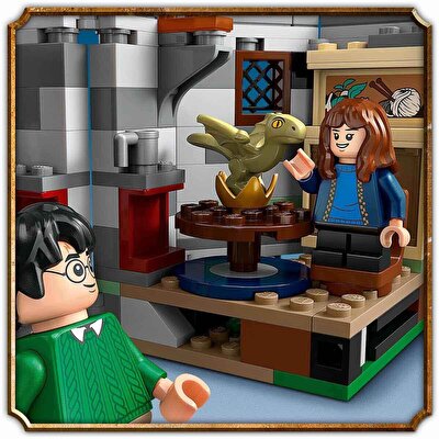 LEGO Harry Potter Hagrid’in Kulübesi: Beklenmedik Bir Ziyaret 76428