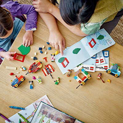 LEGO Disney Kutlama Treni 43212