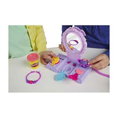 Play-Doh Disney Prenses Sofia'nın Süslenme Seti