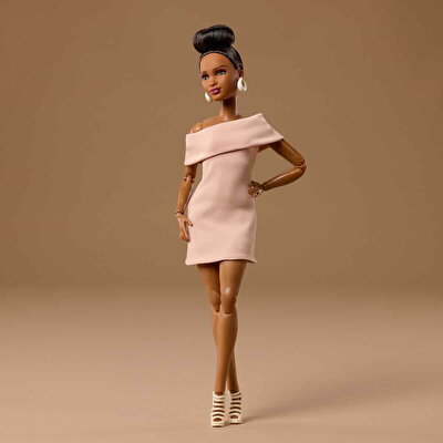 Barbie Signature Barbie Basics İkonik Koleksiyon Bebeği Model JJX27