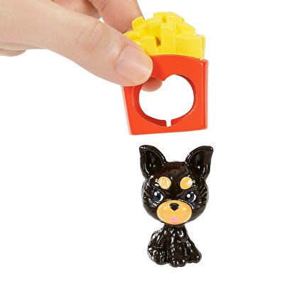 Barbie Kostümlü Chelsea ve Hayvancığı Oyun Setleri Burger Kostümü GRP69