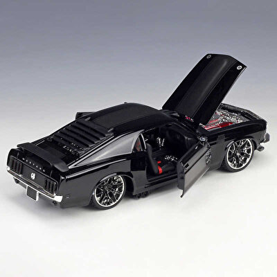 1:24 Ölçekli 1970 Ford Mustang Boss 302A