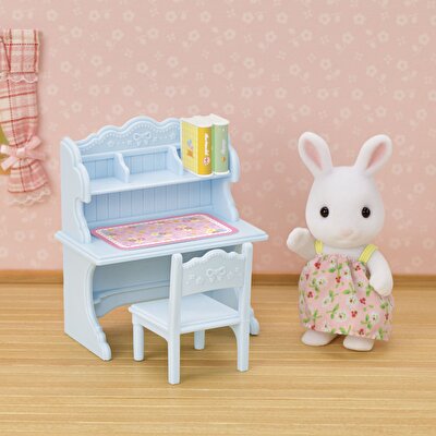 Sylvanian Families Kar Tavşanı Kız ve Çalışma Masası