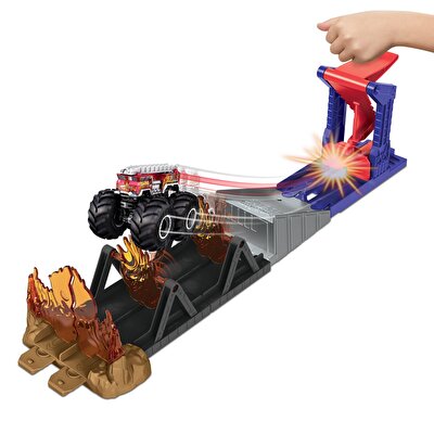 Hot Wheels Monster Trucks Aksiyona Başlangıç Oyun Seti Fire Through GYL12
