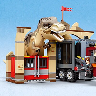 LEGO Jurassic World T. rex ve Atrociraptor Dinozor Kaçışı 76948
