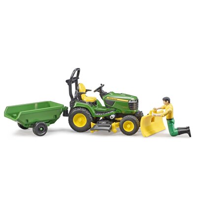 Bruder John Deere Çim Biçme Traktörü ve Bahçıvan