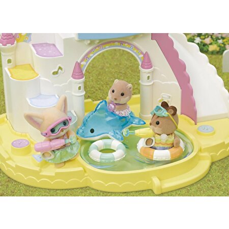 Sylvanian Families Anaokulu Arkadaşları Havuz Eğlencesi Üçlüsü