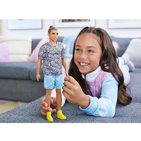 Barbie Yakışıklı Ken Bebekler HJT09