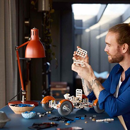 LEGO Technic NASA Apollo Ay Taşıtı – LRV 42182