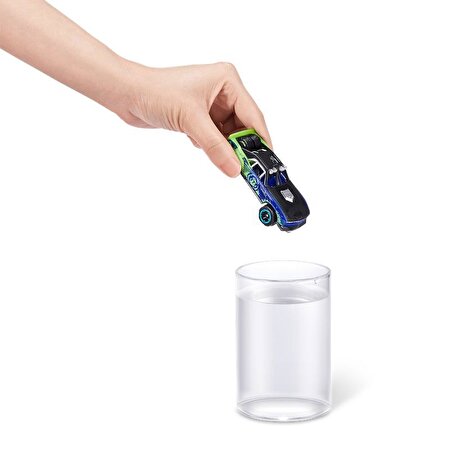 Metal Machines S4 Renk Değiştiren Araba 67100 White Fang