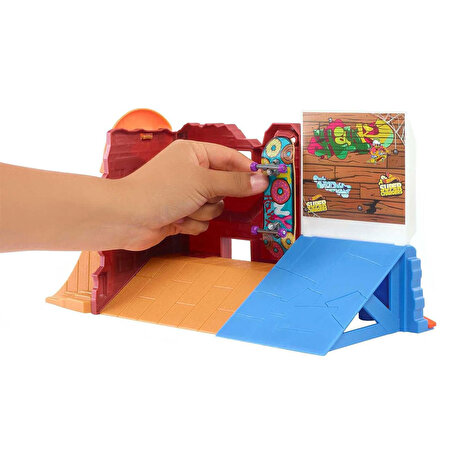 Hot Wheels Skate Parmak Kaykay Macerasına Başlangıç Seti Donut Skatepark