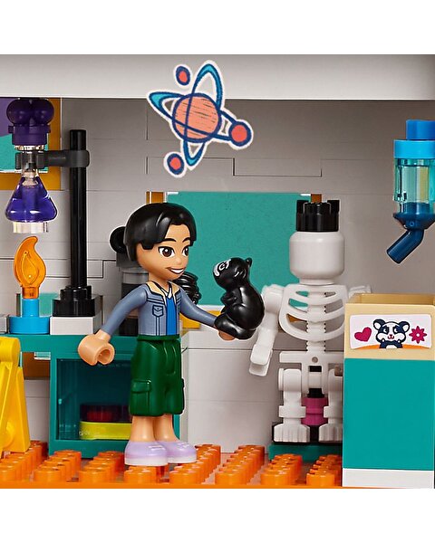 LEGO Friends Uluslararası Heartlake Okulu 41731