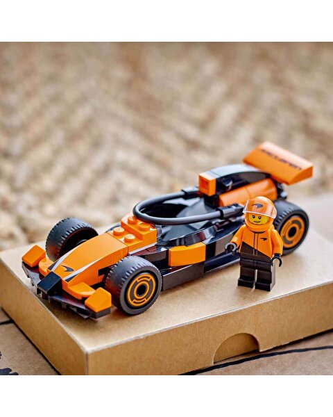 LEGO City McLaren Yarış Arabalı F1 Sürücüsü 60442