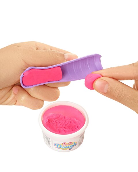Barbie'nin Kliniği Oyun Seti GTN61