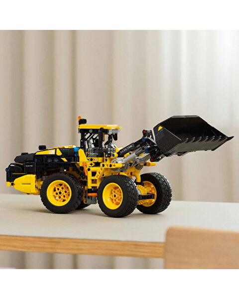 LEGO Technic Volvo L120 Electric Tekerlekli Yükleyici 42209
