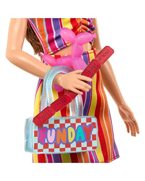 Barbie Karnival Bebeği ve Aksesuarları JFL59