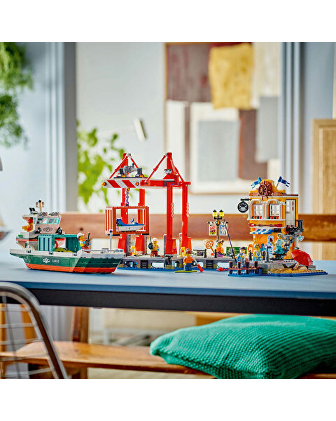 LEGO City Yük Gemili Liman 60422