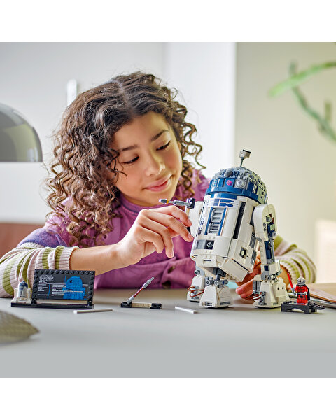 LEGO Star Wars R2- D2 75379