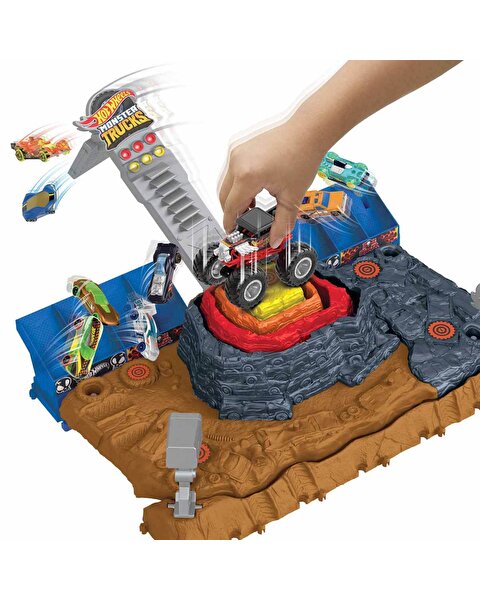 Hot Wheels Monster Trucks Muhteşem Çarpışma Arenası Oyun Seti HNB96