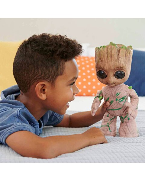 Marvel I Am Groot Groovin Groot Sesli ve Hareketli Peluş HJM23