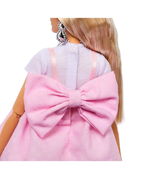 Barbie Deluxe Style Sarı Saçlı Bebek HYV27