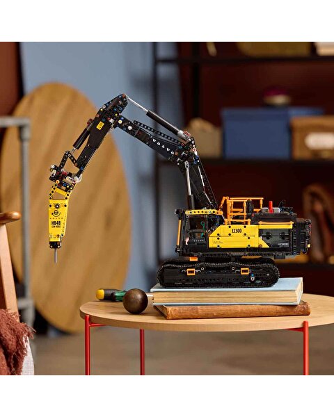 LEGO Technic Volvo EC500 Hybrid Ekskavatör 42215