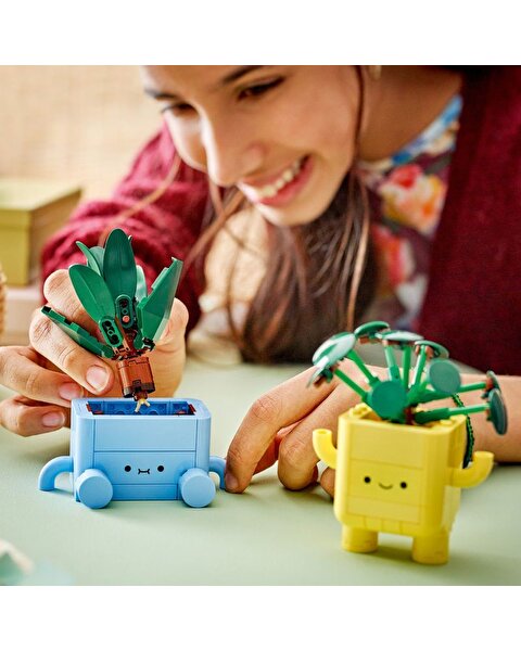 LEGO Botanicals Mutlu Bitkiler 10349
