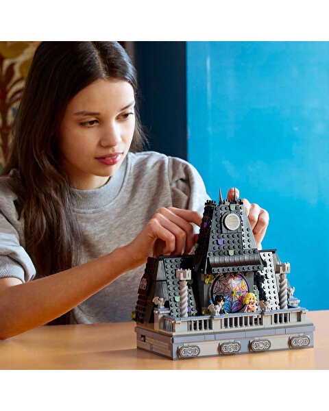 LEGO Wednesday ve Enid'in Yurt Odası 76781