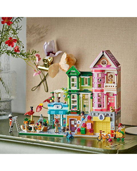 LEGO Friends Heartlake City Daireleri ve Mağazaları 42670