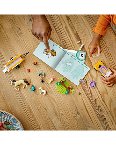 LEGO Friends At ve Midilli Römorku 42634