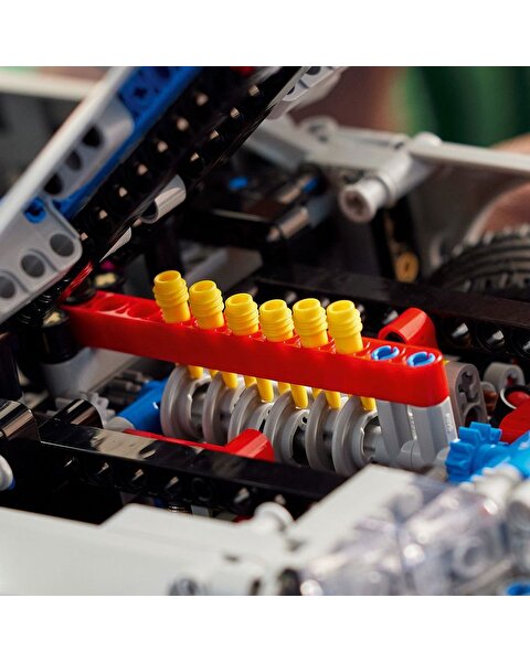 LEGO Technic Daha Hızlı Daha Öfkeli Nissan Skyline GT-R (R34) Araba 42210