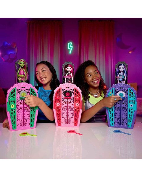 Monster High Gizemli Arkadaşlar Gizemli Bahçe Serisi Venüs Mcflytrap HYT75