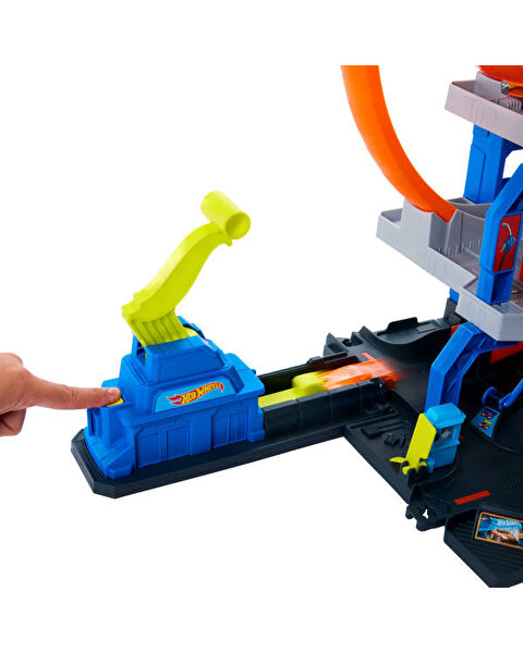 Hot Wheels City Mega Loop Garaj JBM74