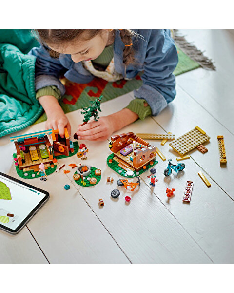 LEGO Friends Macera Kampı Şirin Kulübeler 42624