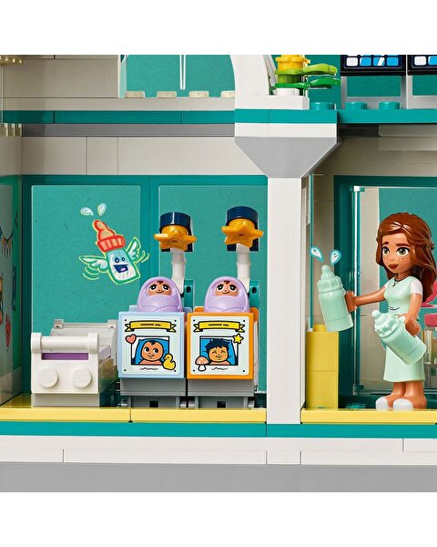 LEGO Friends Heartlake City Hastanesi 42621