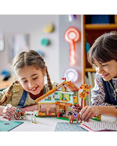 LEGO Friends Autumn’un At Ahırı 41745