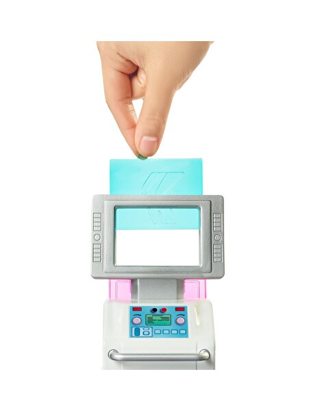 Barbie'nin Kliniği Oyun Seti GTN61
