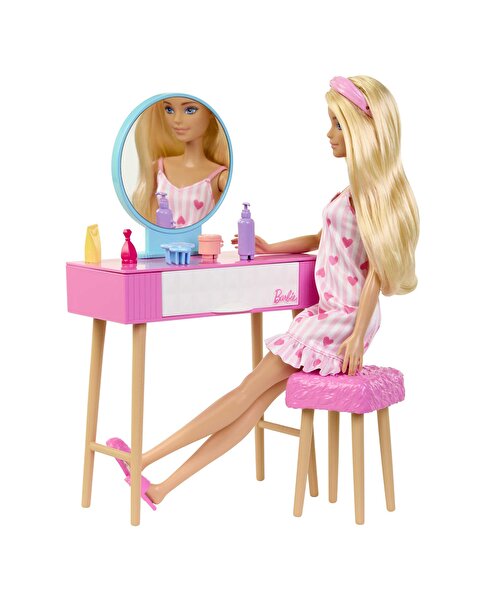 Barbie'nin Yatak Odası Oyun Seti HPT55