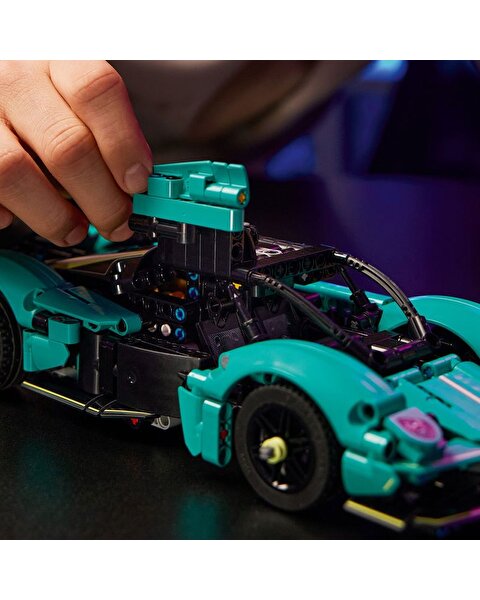 LEGO Technic Aston Martin Valkyrie 42208