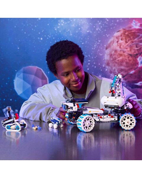 LEGO Technic Lunar Outpost Ay Gezgini Uzay Aracı 42211