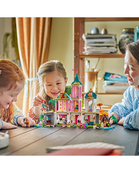 LEGO Disney Prenses Şatosu ve Kraliyet Hayvanları 43267