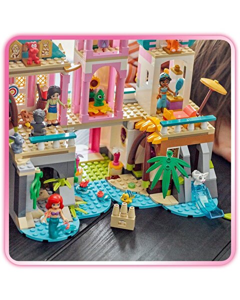 LEGO Disney Prenses Şatosu ve Kraliyet Hayvanları 43267