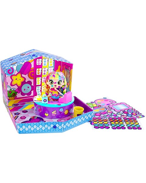 Decora Girlz Bebeği ve Sticker Store Oyun Seti