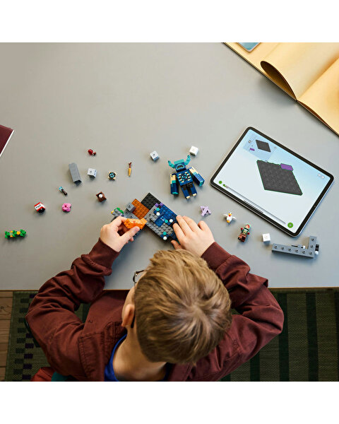 LEGO Minecraft Bekçi Karşılaşması 21274