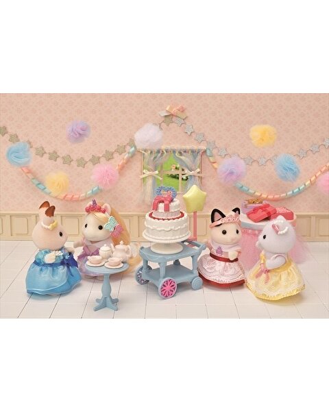 Sylvanian Families Parti Zamanı Oyun Seti Smokin Kedi Kız