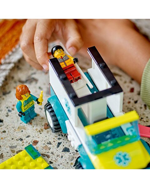 LEGO City Acil Ambulansı ve Snowboardcu 60403