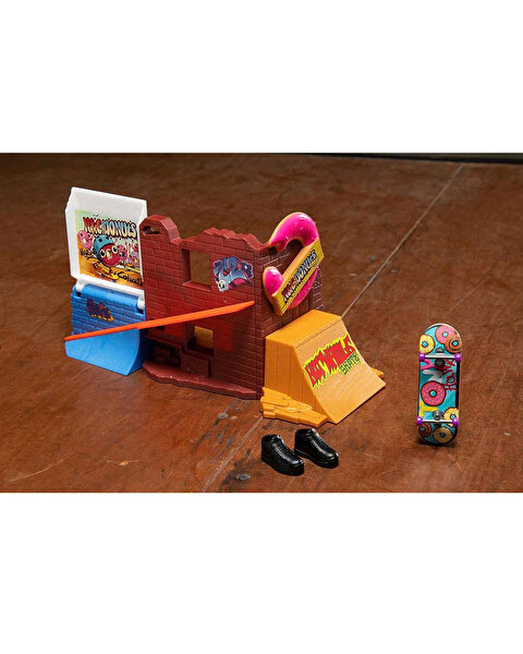 Hot Wheels Skate Parmak Kaykay Macerasına Başlangıç Seti Donut Skatepark