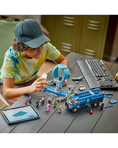 LEGO Fortnite Savaş Otobüsü 77073